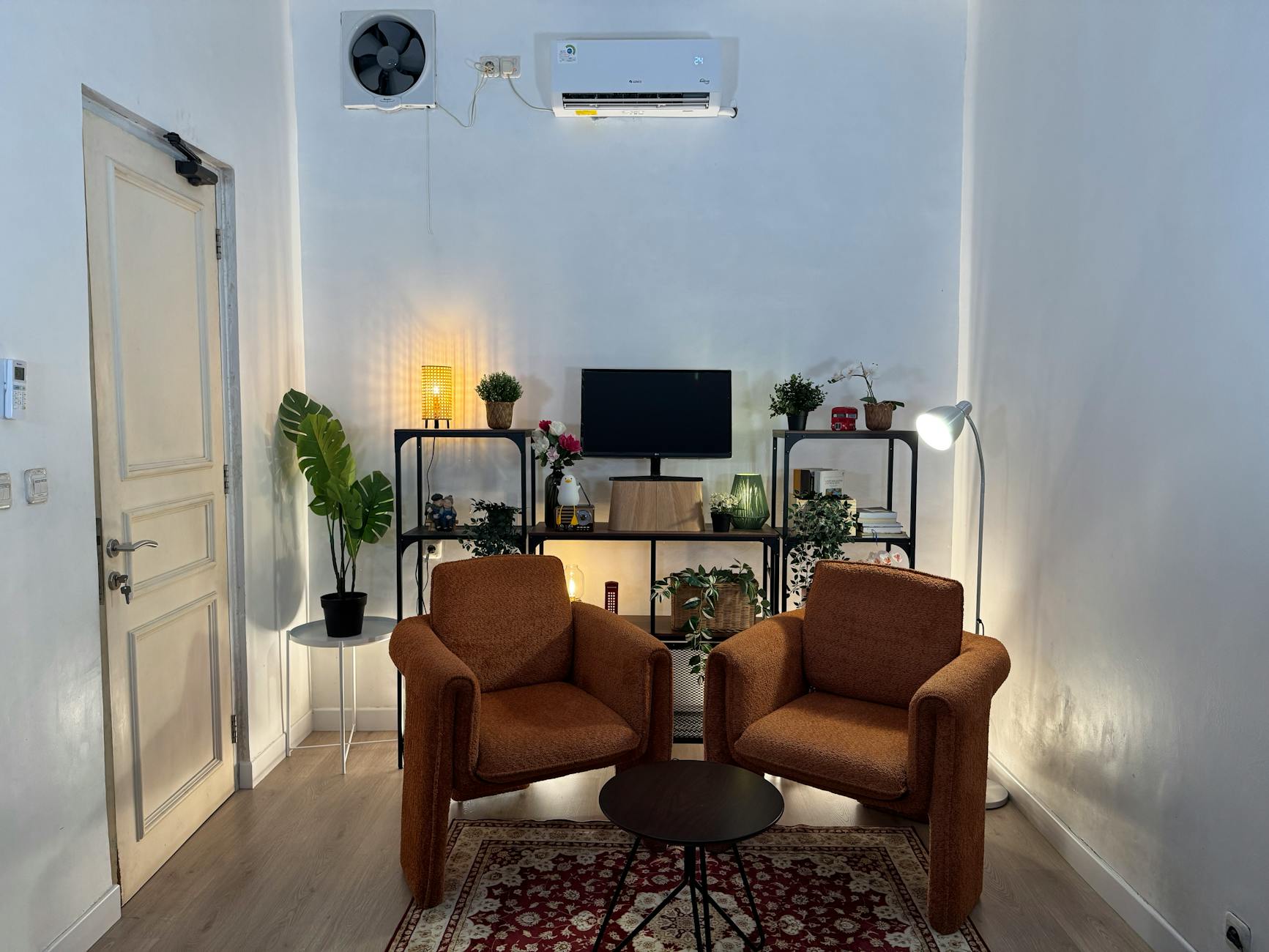 Gorden rumah sakit dengan bahan anti darah membantu mencegah penyebaran infeksi dan mempertahankan kebersihan lingkungan medis.