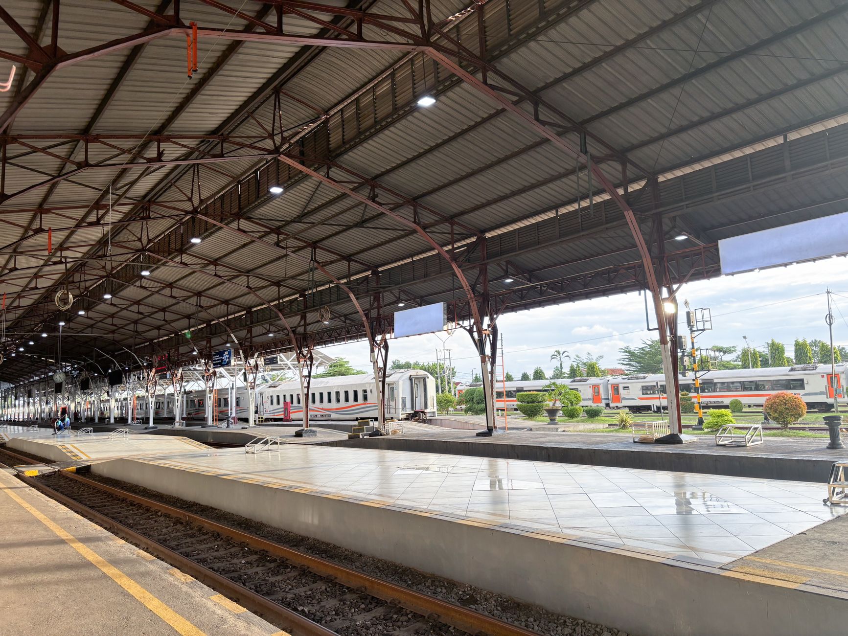 "Paket gorden rumah sakit lengkap dengan hospital track"