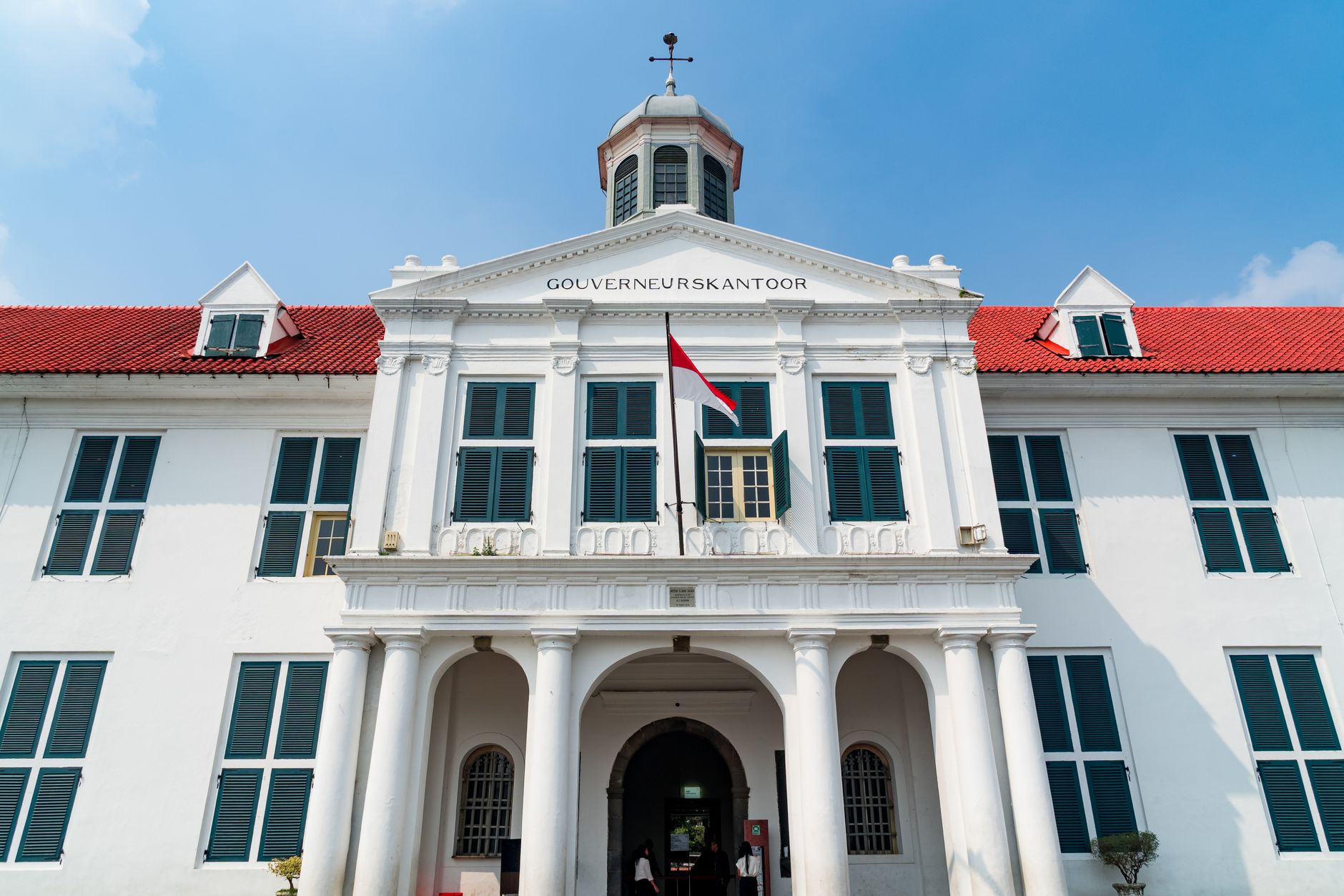 Lantai vinyl modern dan elegan dengan promo gratis jasa pasang di kota Anda untuk mempercantik rumah impian Anda